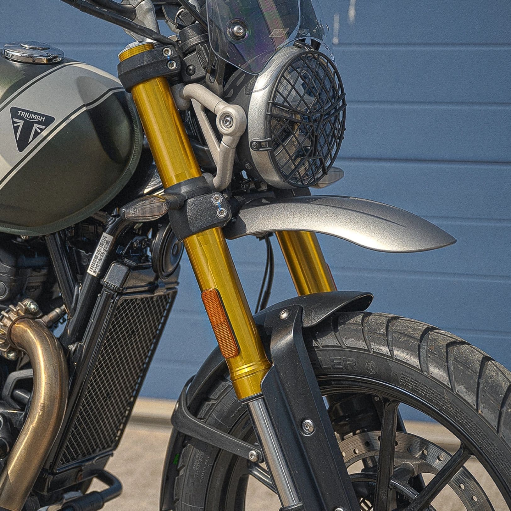 Guardabarro Delantero Elevado Triumph Scrambler 400x